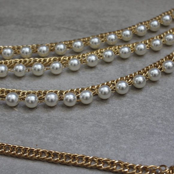 Oversized Layered Faux Pearl and Chain Belt - Picture 2 of 8